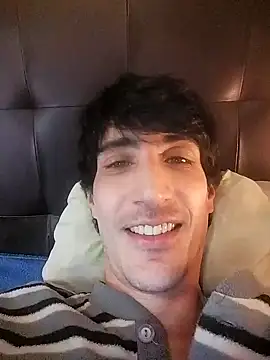 Snapshot of moutt99 chatting on January 24, 2025, 10:21 am moutt99 online show from January 24, 2025, 10:21 am