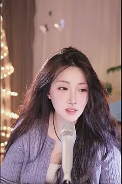 Snapshot of Dou-Dou-er chatting on March 6, 2025, 11:25 am Dou-Dou-er online show from March 6, 2025, 11:25 am