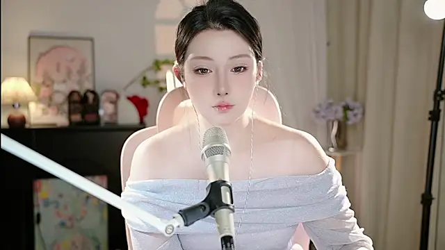 Snapshot of Dou-Dou-er chatting on September 28, 2025, 12:43 pm Dou-Dou-er online show from September 28, 2025, 12:43 pm