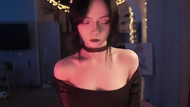 miuri miy online show from April 11, 2026, 5:39 pm