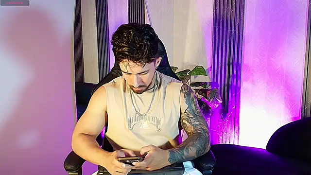 Snapshot of Brad_Summer chatting on June 20, 2026, 5:49 pm Brad Summer online show from June 20, 2026, 5:49 pm