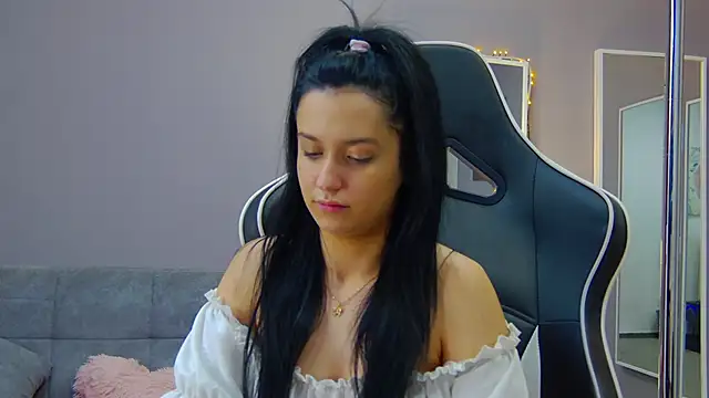 Snapshot of Eva_Lovvia_ chatting on January 31, 2025, 12:28 am Eva Lovvia  online show from January 31, 2025, 12:28 am