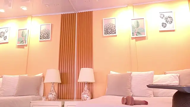 ArianaGolden online show from March 1, 2026, 5:42 am