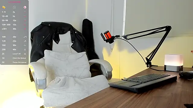 Fraannco online show from March 1, 2025, 10:42 pm