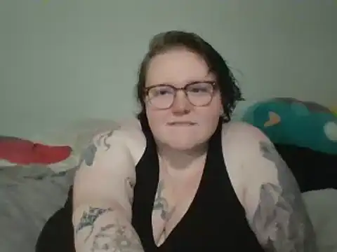 Snapshot of CorgiGodez98 chatting on February 14, 2025, 7:38 am CorgiGodez98 online show from February 14, 2025, 7:38 am