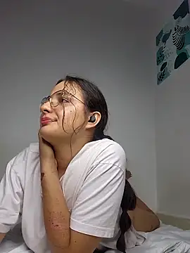 Snapshot of baaby-miiaa chatting on March 11, 2025, 9:13 am baaby-miiaa online show from March 11, 2025, 9:13 am