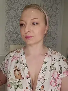 Snapshot of Anesteishen chatting on February 10, 2026, 4:27 am Anesteishen online show from February 10, 2026, 4:27 am