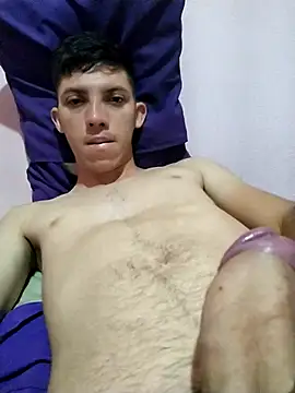 welitonzz28 online show from March 10, 2026, 4:06 am