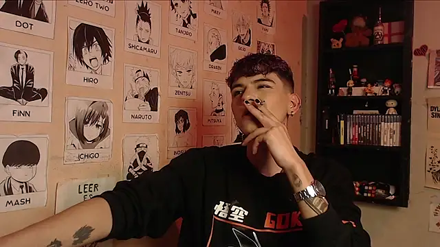 Snapshot of Mickey_Magic chatting on January 27, 2025, 3:58 am Mickey Magic online show from January 27, 2025, 3:58 am