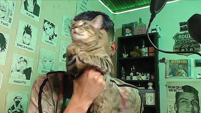 Snapshot of Mickey_Magic chatting on January 27, 2025, 6:20 pm Mickey Magic online show from January 27, 2025, 6:20 pm