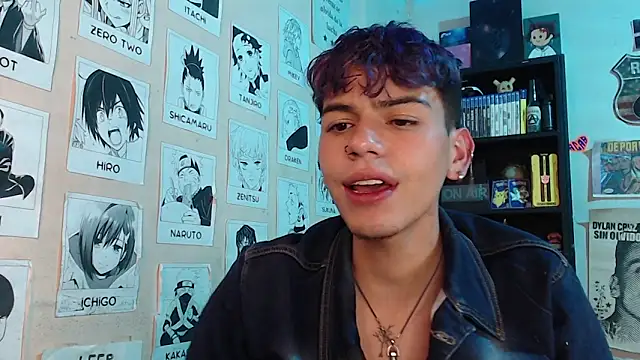 Snapshot of Mickey_Magic chatting on February 10, 2025, 5:14 am Mickey Magic online show from February 10, 2025, 5:14 am