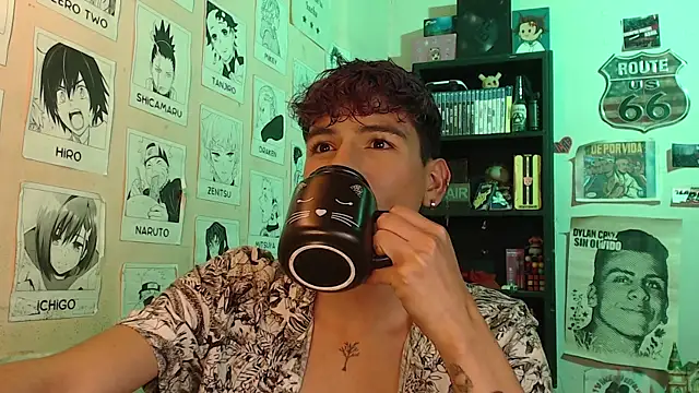 Snapshot of Mickey_Magic chatting on February 21, 2025, 4:07 am Mickey Magic online show from February 21, 2025, 4:07 am