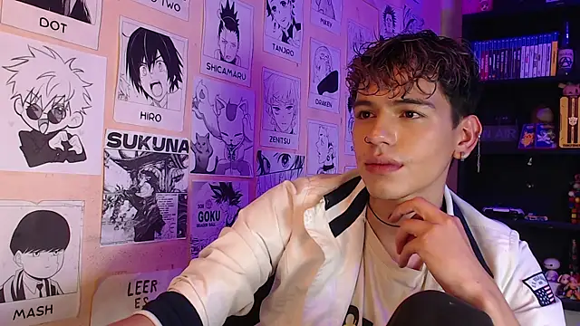 Snapshot of Mickey_Magic chatting on March 6, 2025, 7:47 am Mickey Magic online show from March 6, 2025, 7:47 am