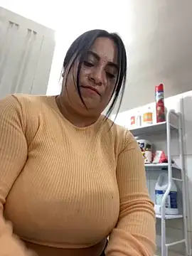 Snapshot of Miia_Jazmin chatting on February 8, 2025, 3:21 pm Miia Jazmin online show from February 8, 2025, 3:21 pm