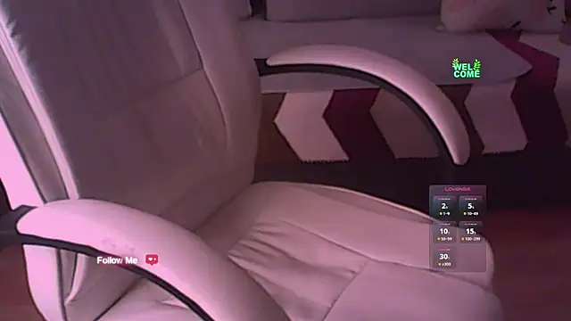 Snapshot of ur_sweet_berry chatting on September 20, 2025, 1:50 am ur sweet berry online show from September 20, 2025, 1:50 am