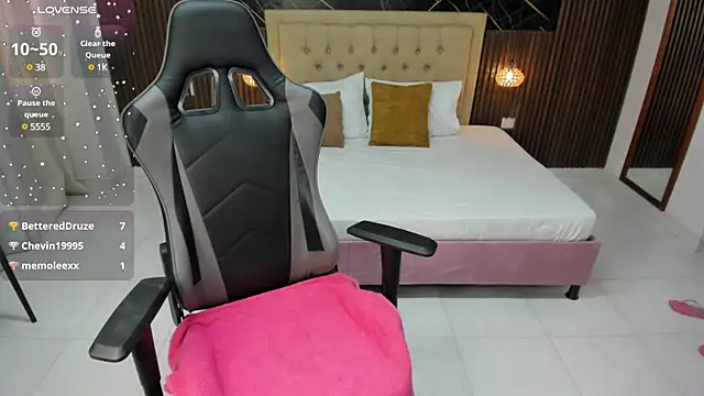 Lolly 18 online show from February 4, 2025, 3:26 pm