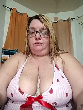 Snapshot of diosacurvy1984 chatting on February 4, 2026, 8:20 am diosacurvy1984 online show from February 4, 2026, 8:20 am