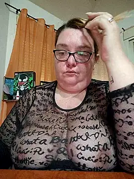 Snapshot of diosacurvy1984 chatting on February 14, 2026, 10:56 am diosacurvy1984 online show from February 14, 2026, 10:56 am