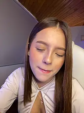 Snapshot of Sofia18_pinkk chatting on September 22, 2025, 10:12 pm Sofia18 pinkk online show from September 22, 2025, 10:12 pm