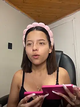 Sofia18 pinkk online show from March 5, 2026, 10:06 pm