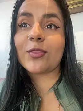 Snapshot of VanneCute1 chatting on February 10, 2025, 10:09 pm VanneCute1 online show from February 10, 2025, 10:09 pm