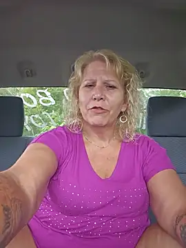 Snapshot of Badgirlpr2 chatting on July 7, 2026, 8:13 pm Badgirlpr2 online show from July 7, 2026, 8:13 pm