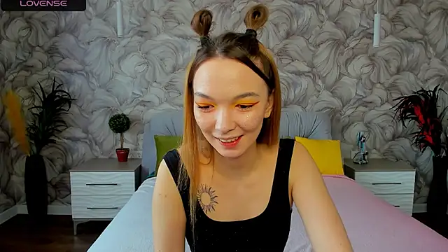 SusannJohnson online show from March 22, 2025, 3:20 am