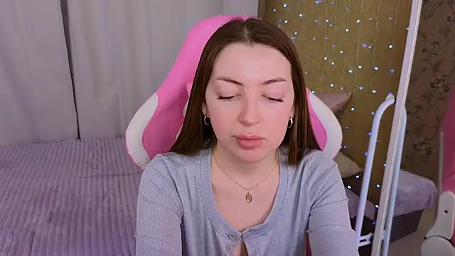 Snapshot of Ann_moon__ chatting on February 1, 2025, 3:18 pm Ann moon online show from February 1, 2025, 3:18 pm