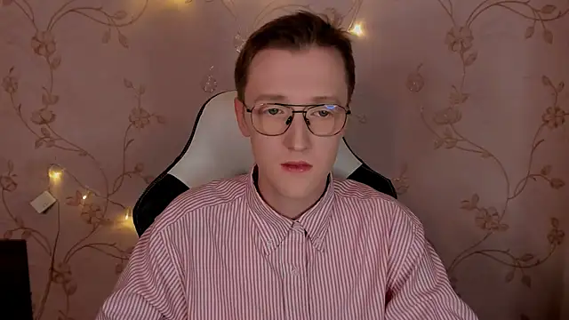 BlondiePrins online show from January 17, 2025, 1:24 pm