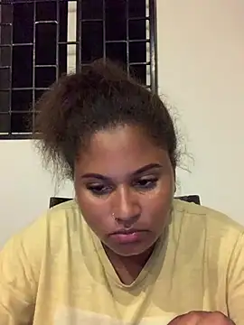 Snapshot of madell chatting on March 10, 2025, 5:29 pm madell online show from March 10, 2025, 5:29 pm