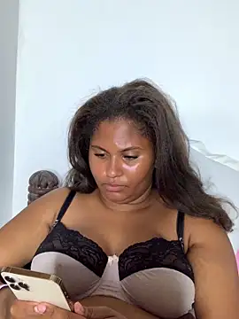 Snapshot of madell chatting on March 12, 2025, 6:33 pm madell online show from March 12, 2025, 6:33 pm