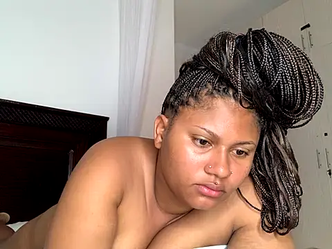 Snapshot of madell chatting on November 16, 2025, 3:12 am madell online show from November 16, 2025, 3:12 am