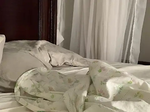 Snapshot of madell chatting on January 15, 2026, 1:32 am madell online show from January 15, 2026, 1:32 am