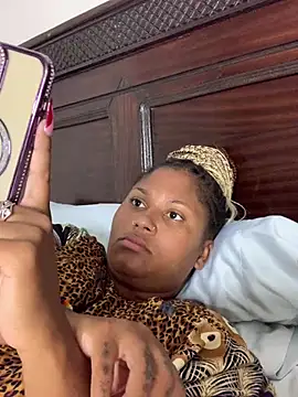 Snapshot of madell chatting on March 28, 2026, 6:29 pm madell online show from March 28, 2026, 6:29 pm