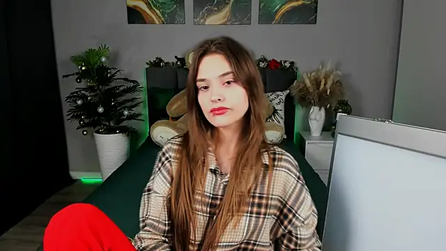 Snapshot of RayWillliams chatting on January 31, 2025, 12:06 am RayWillliams online show from January 31, 2025, 12:06 am