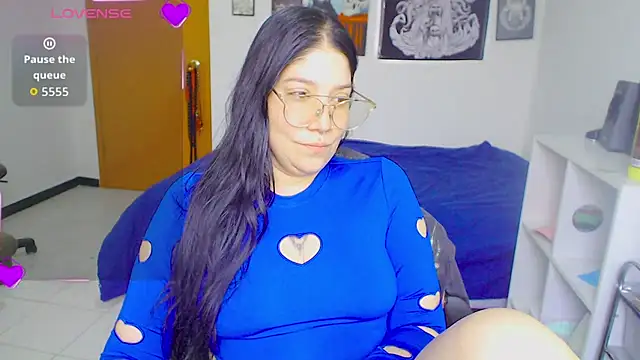 sharonnleon online show from March 9, 2026, 9:30 pm