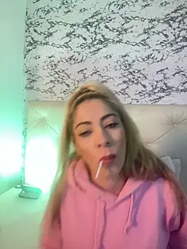 Snapshot of viktoria_davis_ chatting on February 7, 2025, 10:20 pm viktoria davis online show from February 7, 2025, 10:20 pm