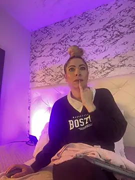Snapshot of viktoria_davis_ chatting on February 28, 2025, 10:39 pm viktoria davis online show from February 28, 2025, 10:39 pm