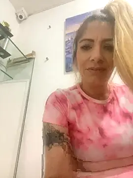 Snapshot of viktoria_davis_ chatting on September 16, 2025, 12:33 am viktoria davis online show from September 16, 2025, 12:33 am