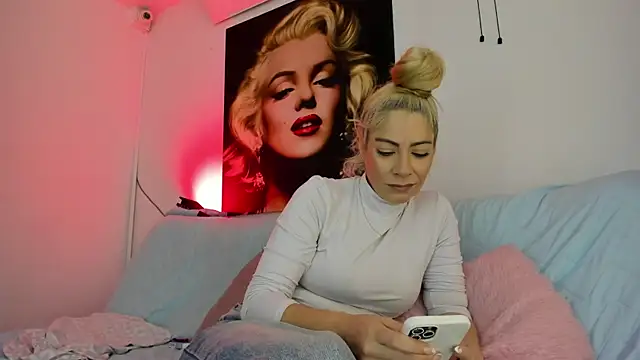 Snapshot of viktoria_davis_ chatting on June 14, 2026, 12:08 am viktoria davis online show from June 14, 2026, 12:08 am