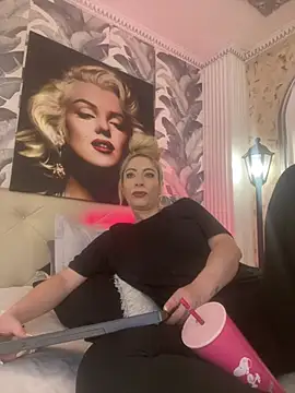 Snapshot of viktoria_davis_ chatting on June 30, 2026, 11:28 pm viktoria davis online show from June 30, 2026, 11:28 pm