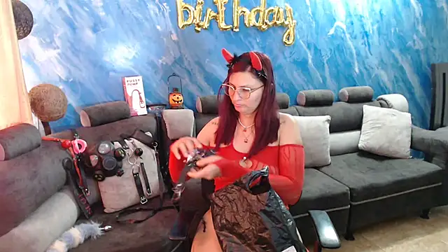 sachaclinford online show from October 28, 2025, 8:11 pm