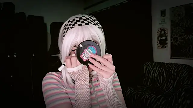 roxy toxic online show from April 9, 2026, 12:54 am