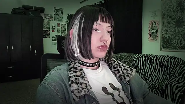 roxy toxic online show from June 18, 2026, 12:55 am