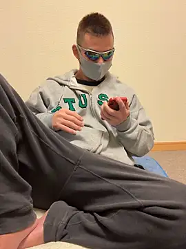 ki--kun online show from March 9, 2026, 12:42 pm