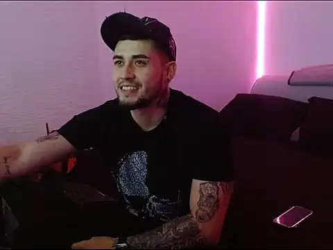 Lliam 2 online show from January 18, 2025, 2:47 am