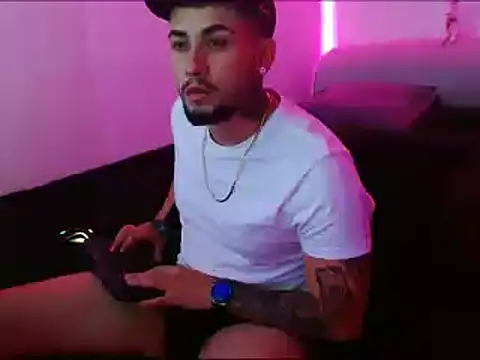 Lliam 2 online show from January 26, 2025, 6:07 am