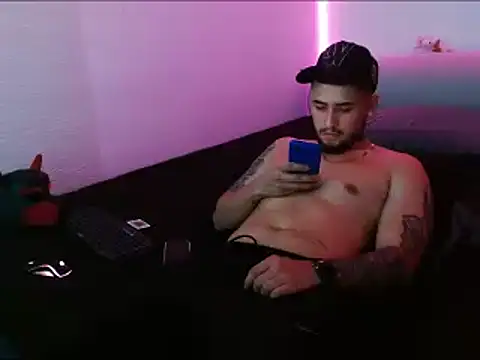 Lliam 2 online show from January 26, 2025, 6:58 pm