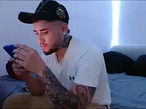 Lliam 2 online show from February 1, 2025, 6:51 pm