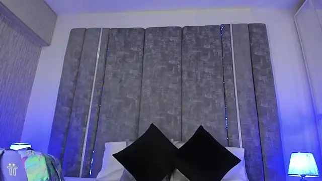 ValeriaOrtega online show from October 7, 2025, 11:40 am